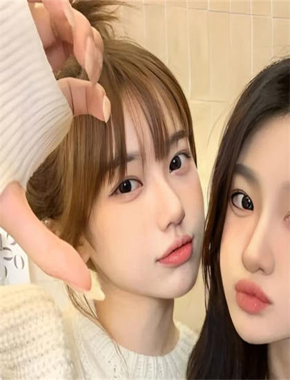 《暗处的女儿》象征隐喻解析：符号意义与深层寓意探讨，影院同步